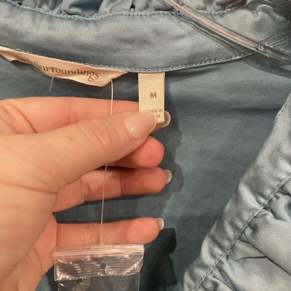 Soft Surroundings Boleyn Shirt Womens Medium Blue Ruffle Collar Button Front Top - Picture 4 of 5